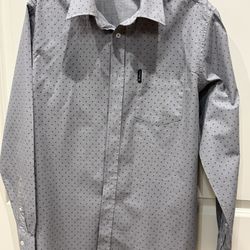Ben Sherman Classic Fit Button Down Shirt M **Camisa Ben Sherman Classic Fit con botones, talla M**