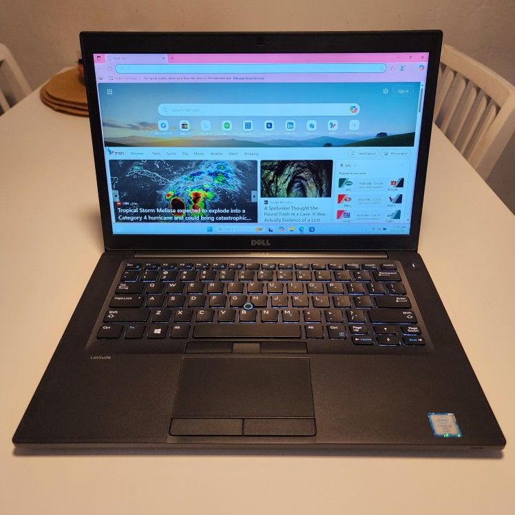 Dell Latitude 7480 Laptop 14-inch 
i5 6300U 2.40GHZ 
8GB RAM 
120GB M.2 
Windows 11pro. Microsoft office installed.  Nothing wrong.  ** NO TRADES **