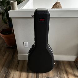 Gator Guitar Hard Case With Lock