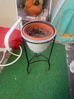 Metal planter