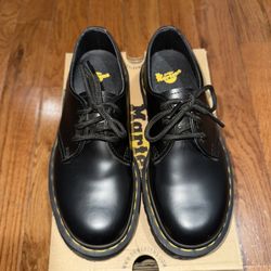 Dr. Martens 