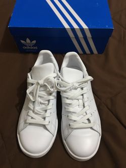 Adidas women’s white shoes