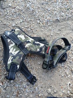 Dog leash harness camoflauge color