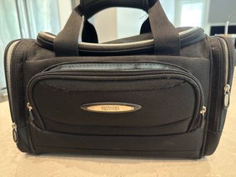 Kenneth Cole Reaction Carry-on Toiletry/Overnight Bag