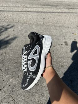 Dior B30