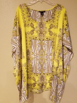 Victoria's Secret sz M paisley top