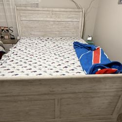White Rustic Bedroom Set