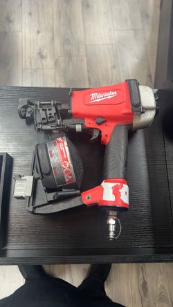 Milwaukee Coil Roofing Nailer