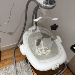 Graco Swing And Bouncer
