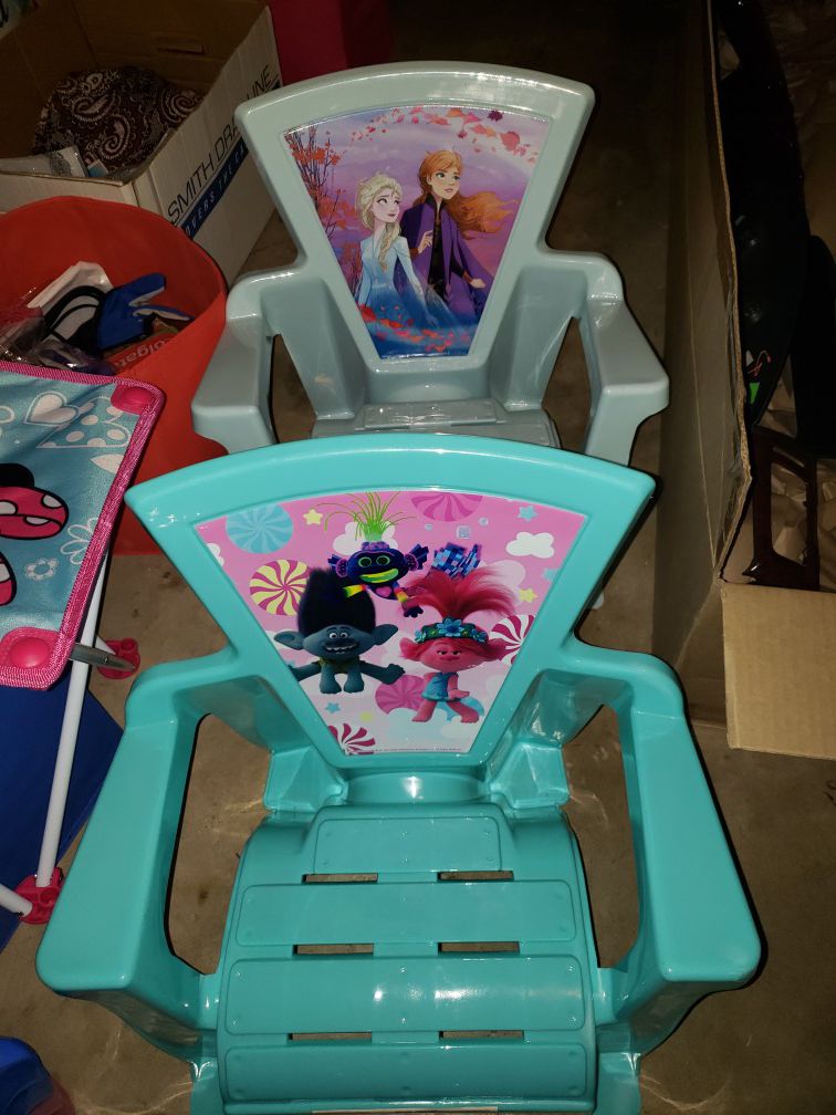NEW CHILDS CHAIRS AND TABLES