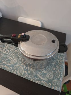Pressure cooker