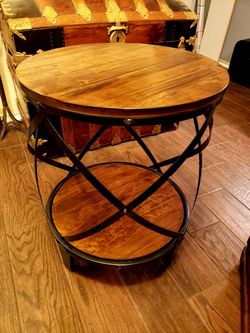 Winston Round End Table