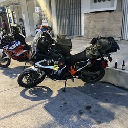 2022 KTM Super Adventure R