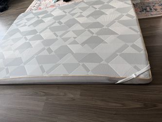 Queen size 3 inch topper