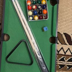 Mini Pool Table 