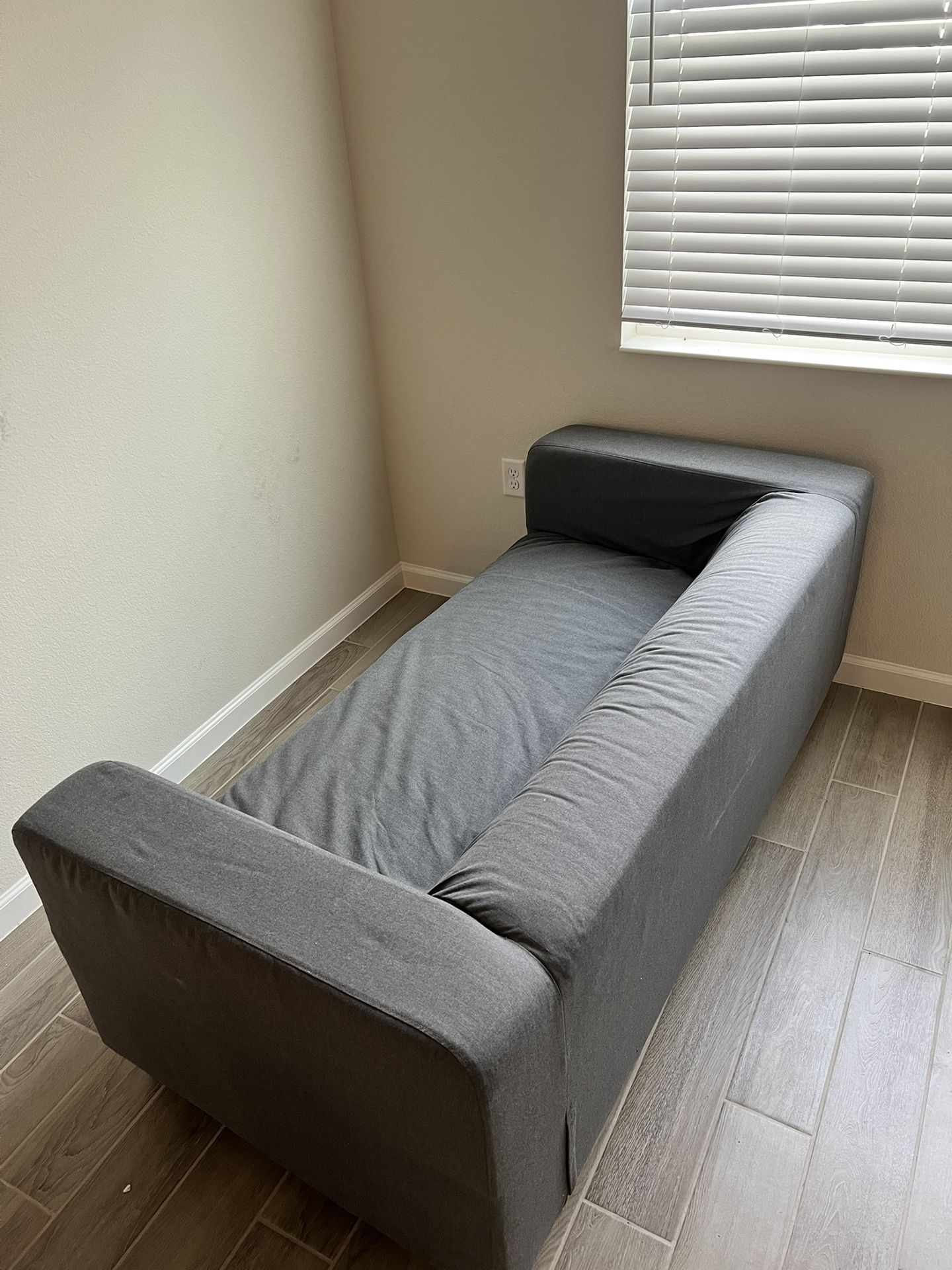 IKEA KLIPPAN Loveseat
