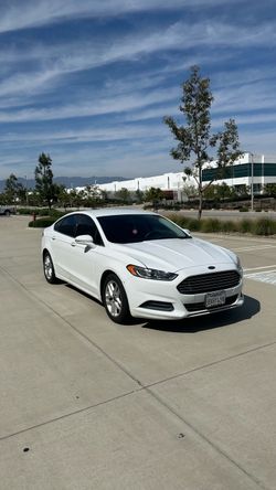 2016 ford fusion se