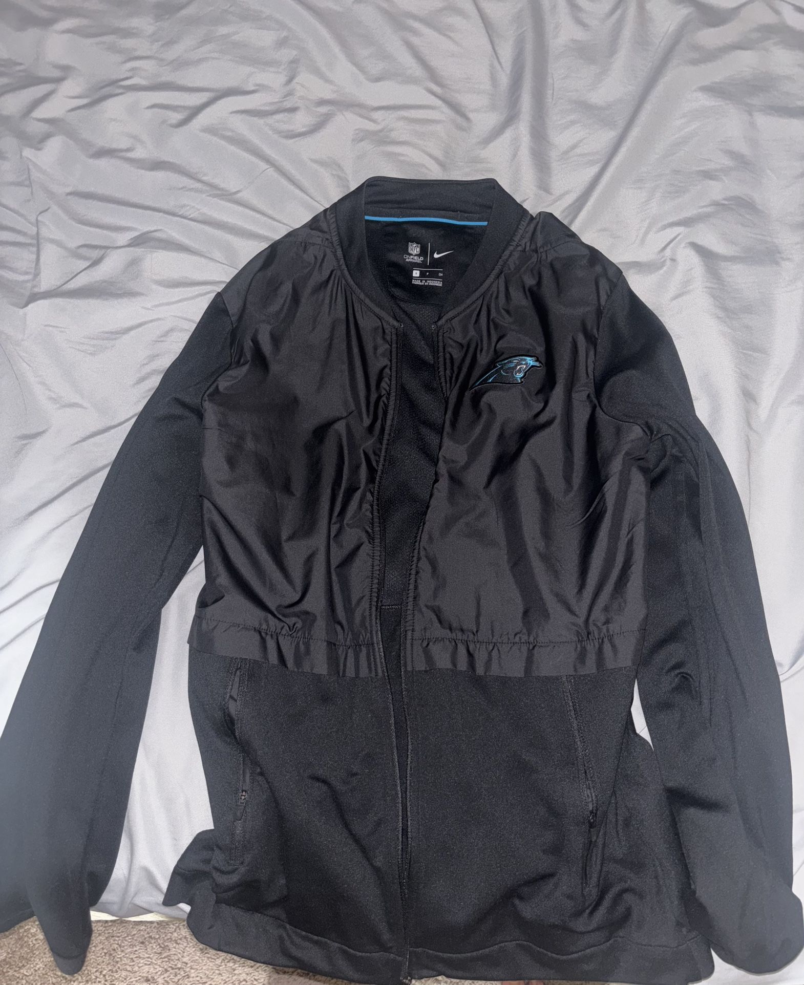 Nike Men’s Small Zip up Carolina Panthers Jacket