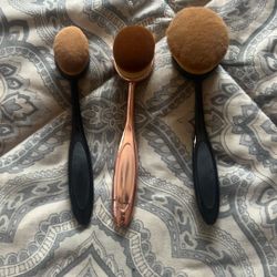 Makeup Brushes 