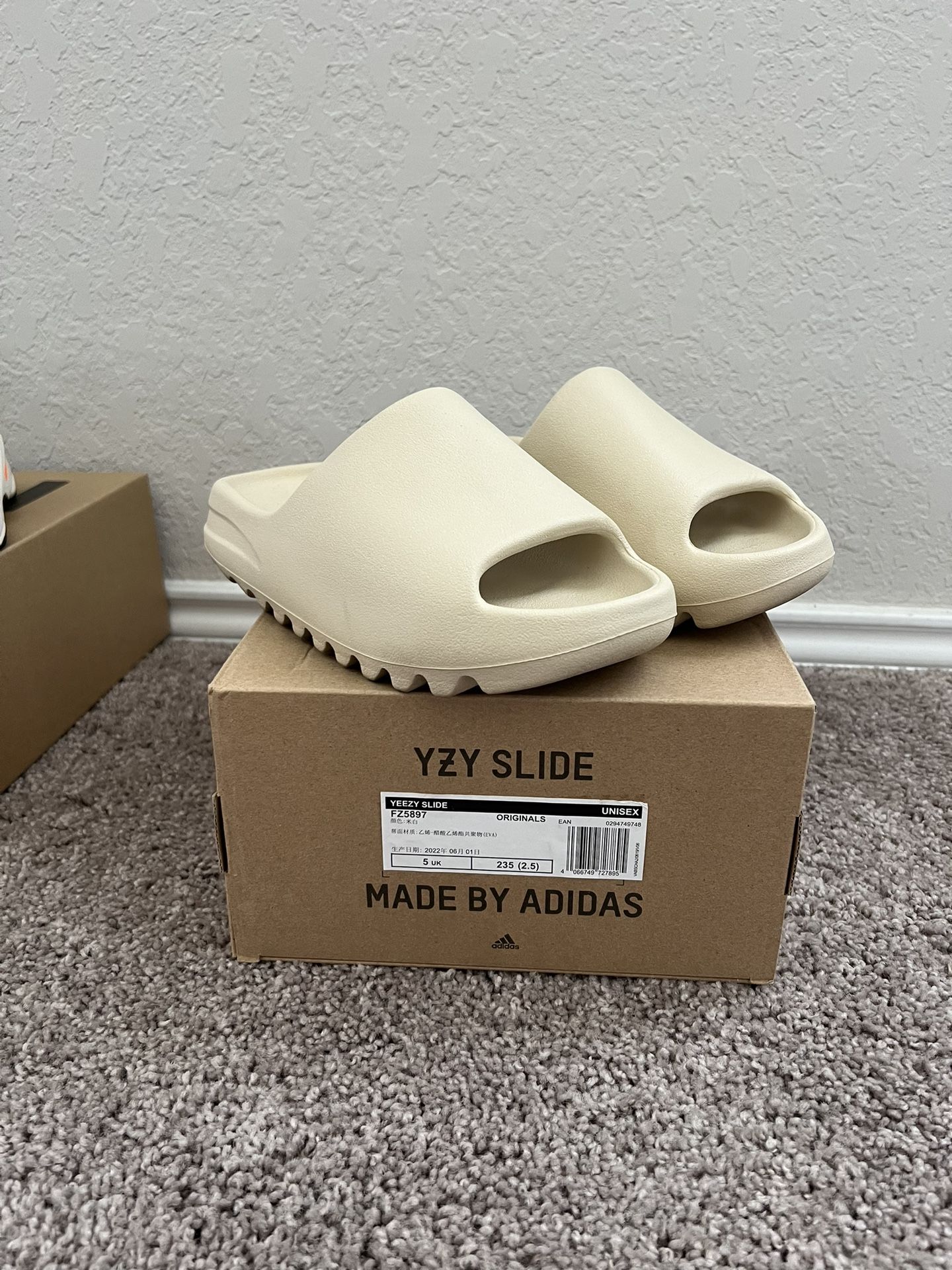 adidas gazelle silver green womens Yeezy Slides Bone – Tamam Mauritius main image 0