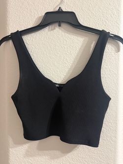 Zara Black Ribbed V-Neck Crop Tank Top – Size Large