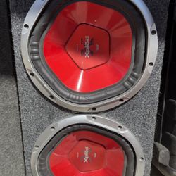 🔊 Sony Xplod Dual 10 Subwoofers in Ported  – Untested  Powerful-looking pair of Sony Xplod 10-inch subwoofers mounted in a carpeted ported 
