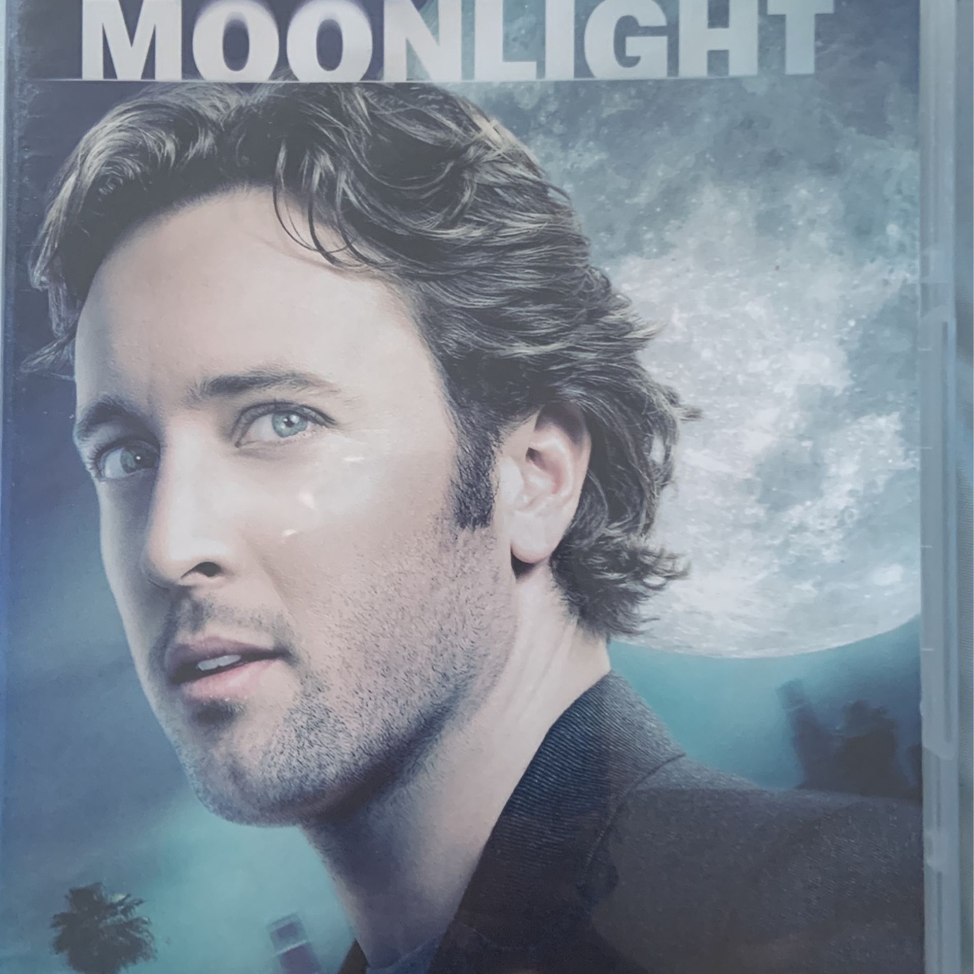 DVDs.. Tv Series…pop Culture  Vampire Tv Show   Moonlight $10 