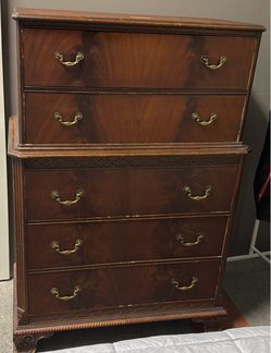 Vintage Mahogany Chest of Drawers