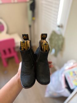 Boy boots