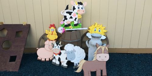 Vaca Lola y sus amigos de la granja