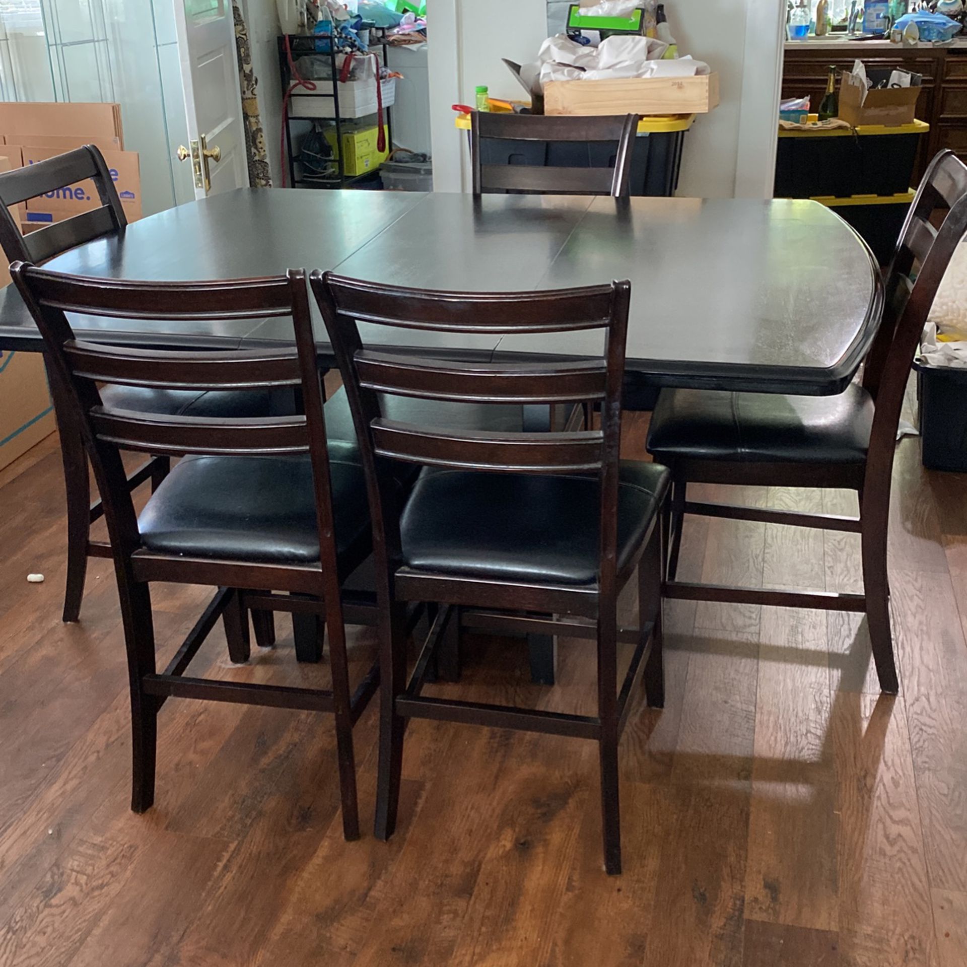 Dinning Table And 6 Chairs 