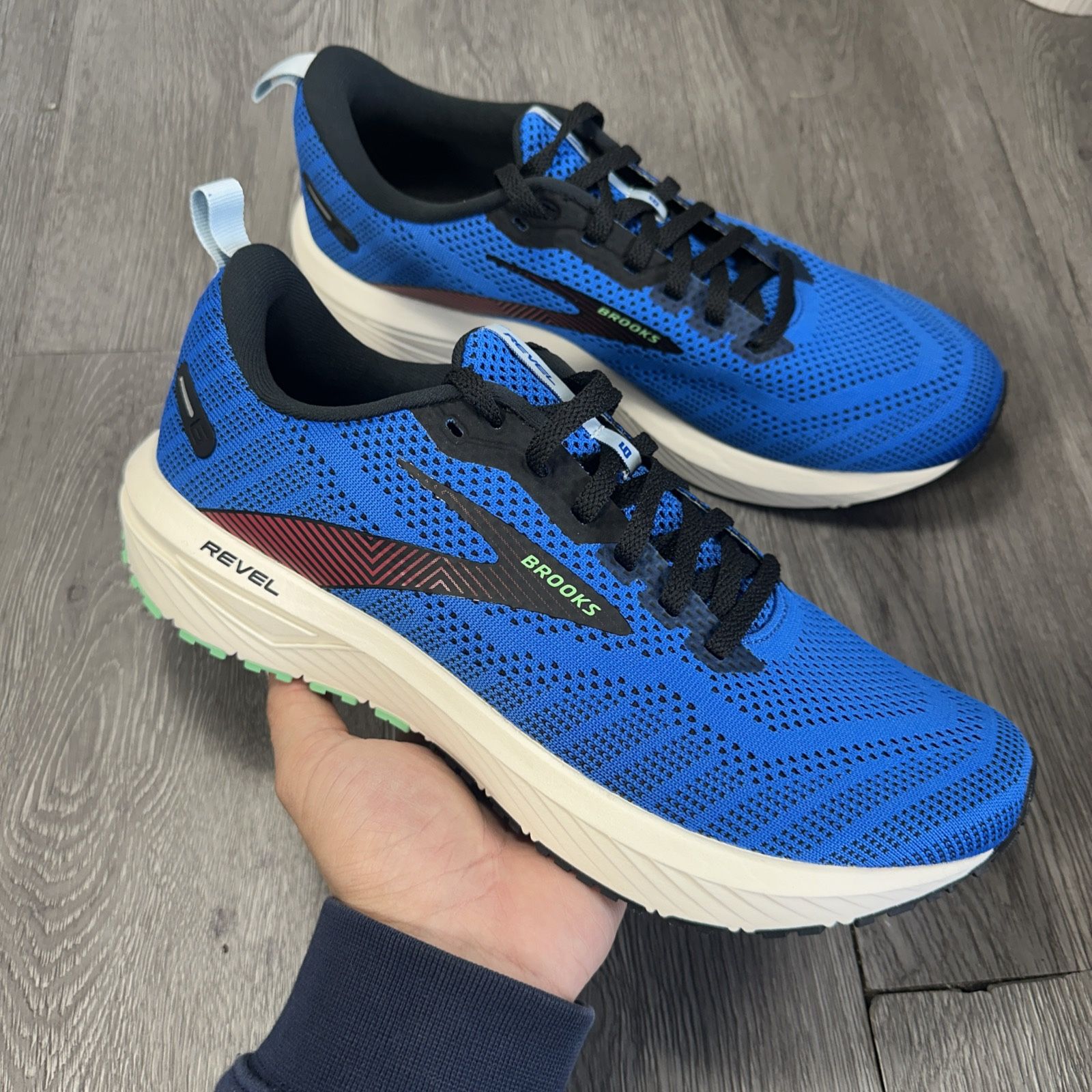 Size 9 Brooks Revel 6 Blue Running Shoe Men SAMPLE  display picture 1