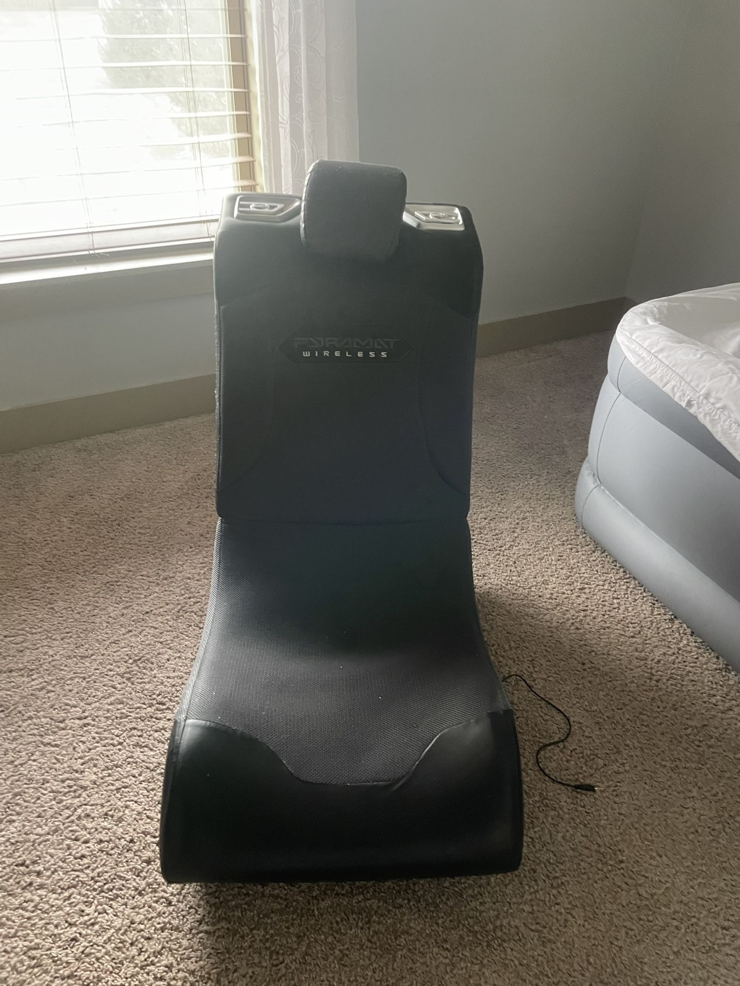 Pyramat Wireless PM440w Black Gamer Chair 