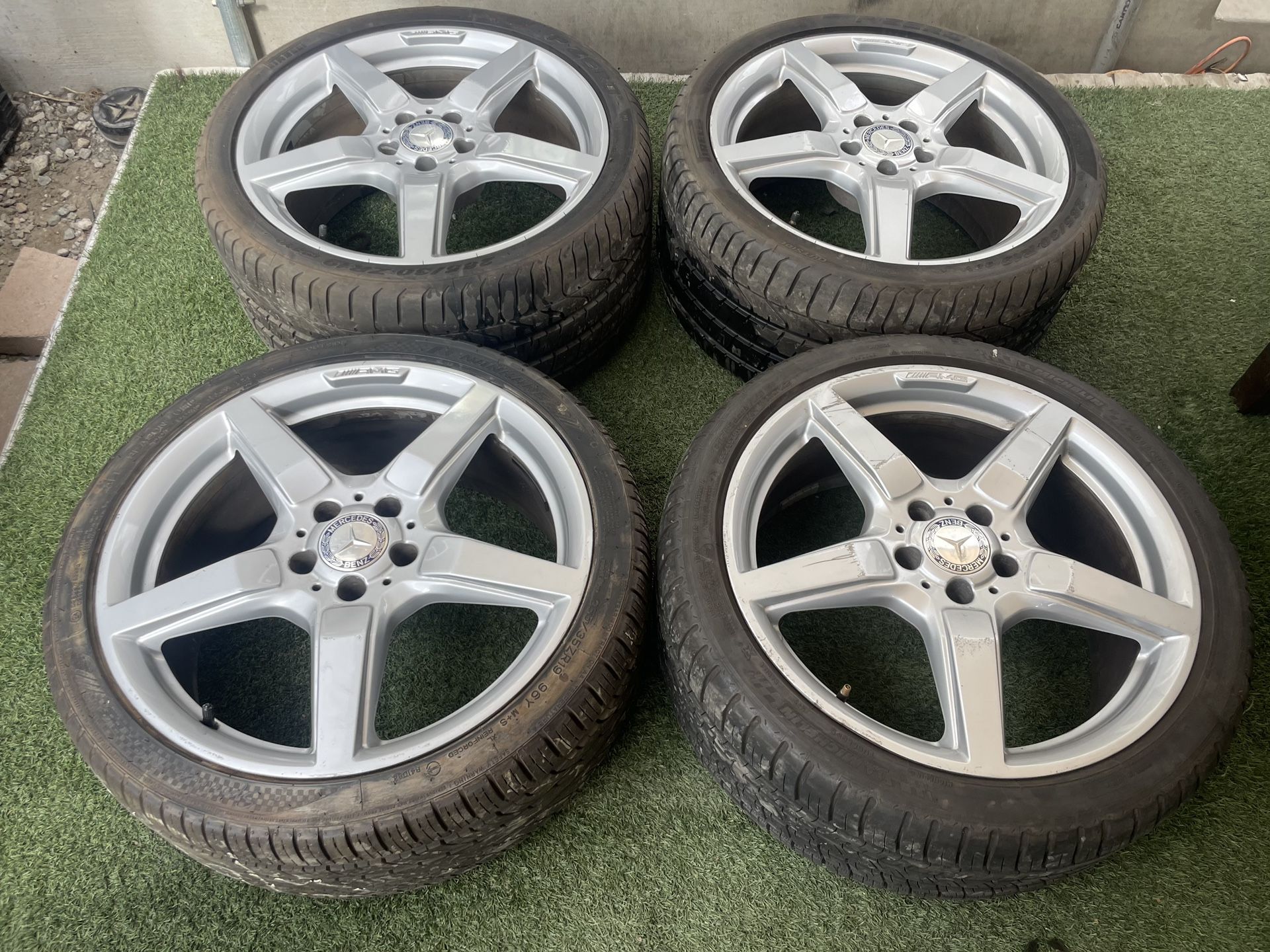 MERCEDES 19” AMG SILVER STAGGERED WHEELS CLS 450-550- 🇩🇪🇩🇪🇩🇪