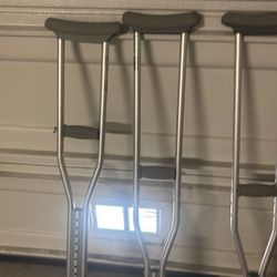 Crutches 