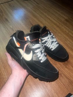 Off white air maxes size 9