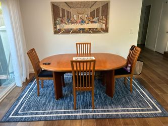 Scan dining set