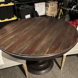 Potato Barn Round Dining Table And Chairs 
