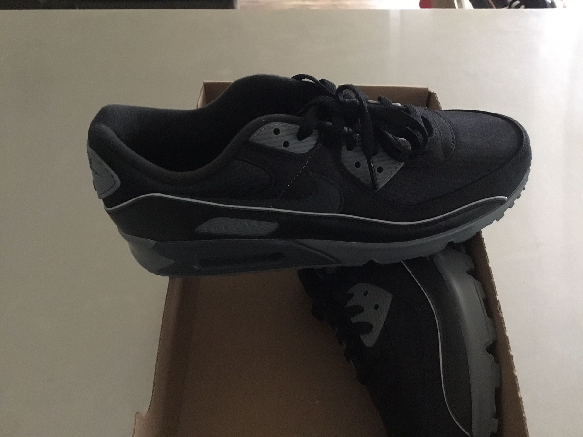 Nike Air Max 90 size for Sale in San CA - OfferUp