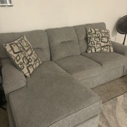 Sofa/secrional 