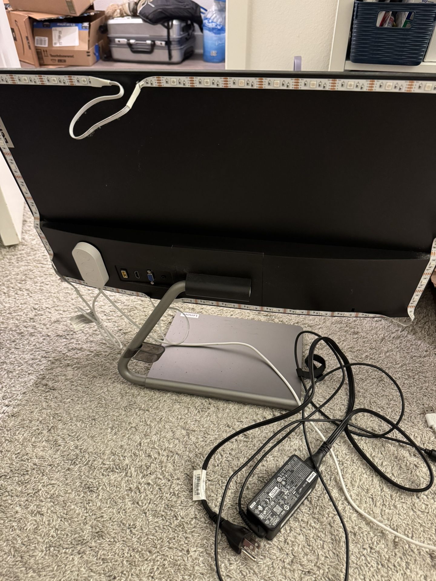 Lenovo 24 In Pc/Computer Monitor