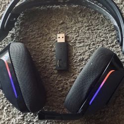 G733 Wireless Gaming Headset