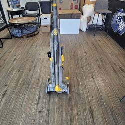 Dyson Vacuum 