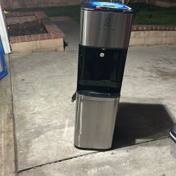 Water Dispenser 