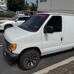 2003 Ford Ecoline 