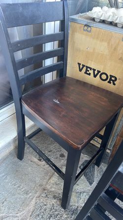 Sillas de madera  resistentes son 5