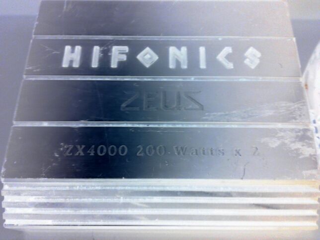 hifonics Zeus zx4000 200 watts ×2