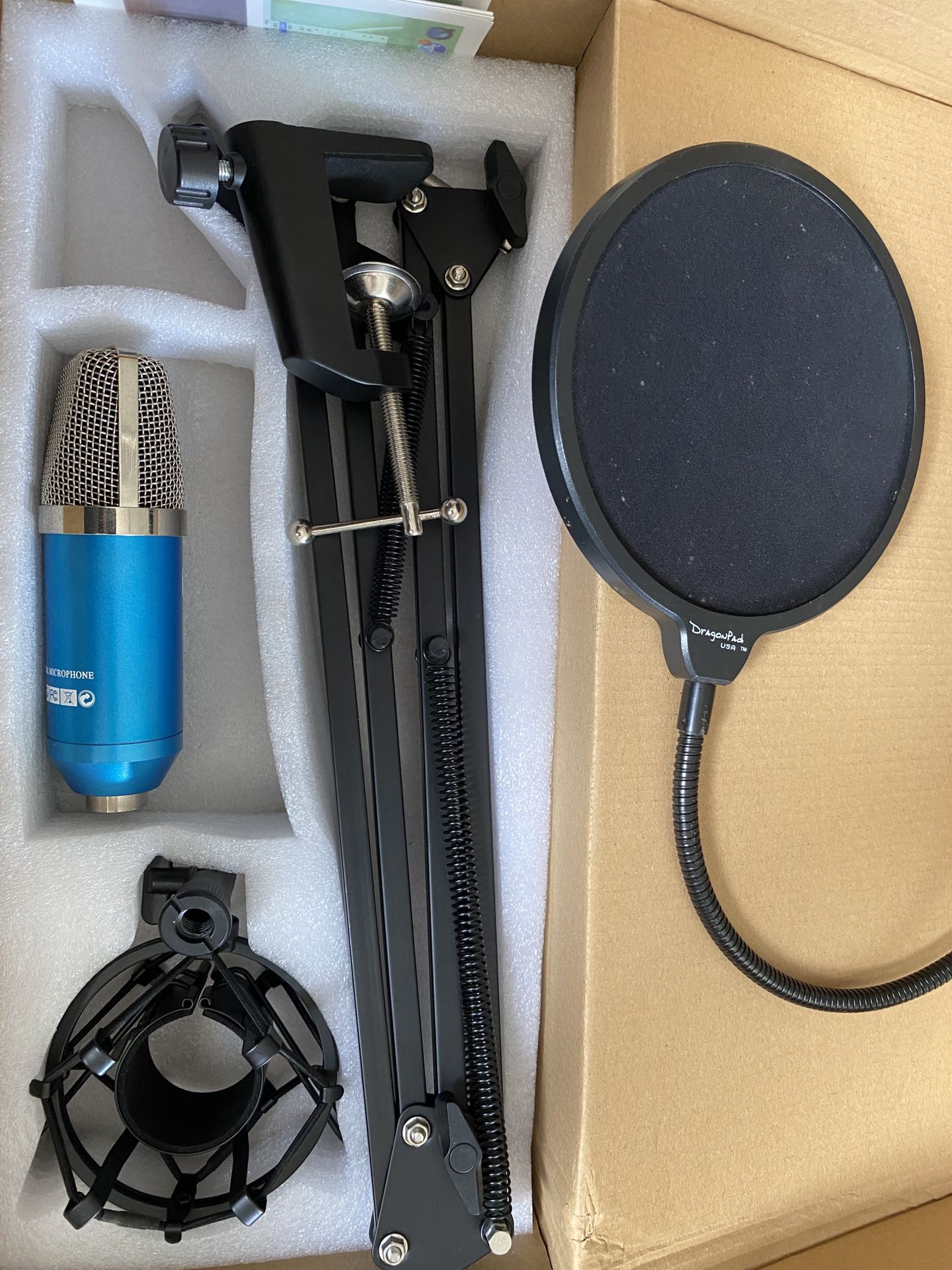 New Studio Mic Kit With Shock Mount And Other Accessories