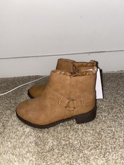 OshKosh New Girl Booties Size 10