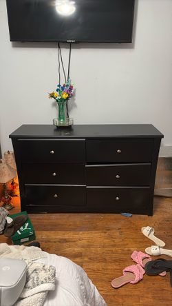 6 drawer black dresser